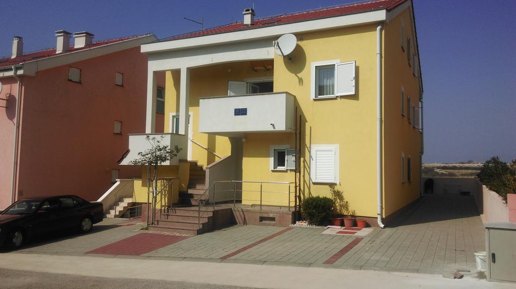 Apartments Iva Povljana Room photo